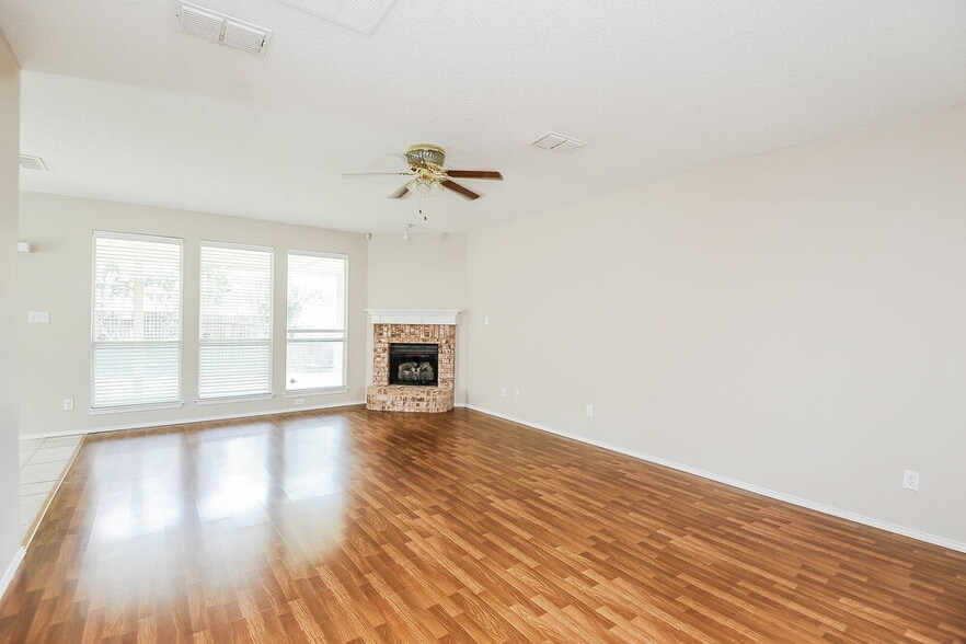 Building Photo - 5029 Lodgepole Ln