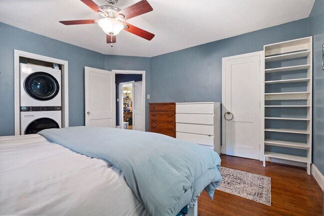 Building Photo - Charming Bungalow in Sunset Hills Neighborhood
