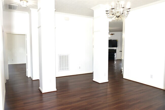 Building Photo - 2316 Hopi Dr