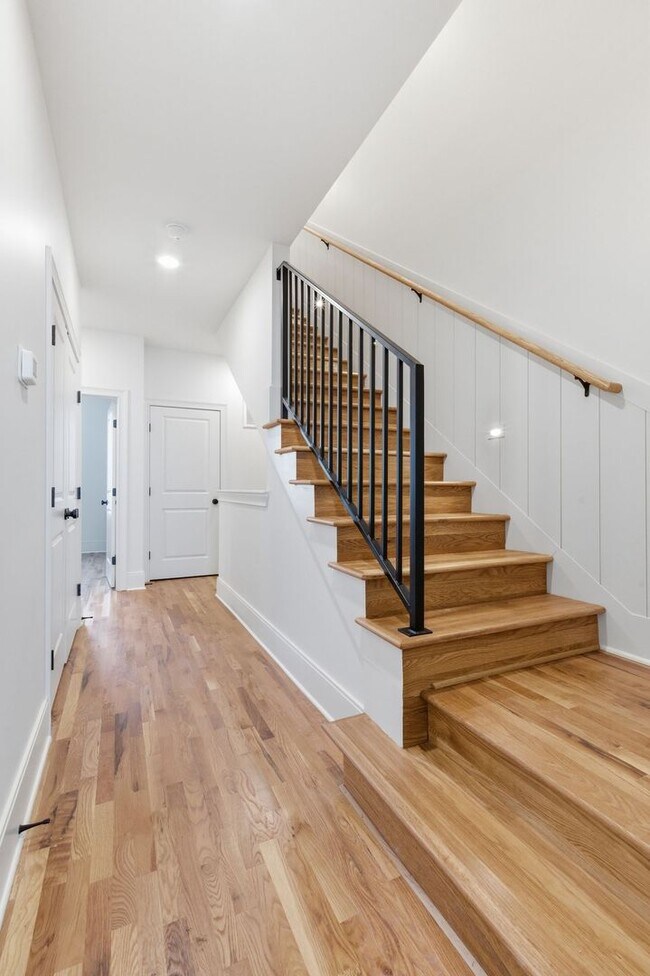 Building Photo - 4 Bed 4 Bath Newly-Built Townhome | Charlotte Park