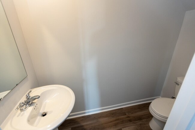 Building Photo - 324 Sweet Vernal St