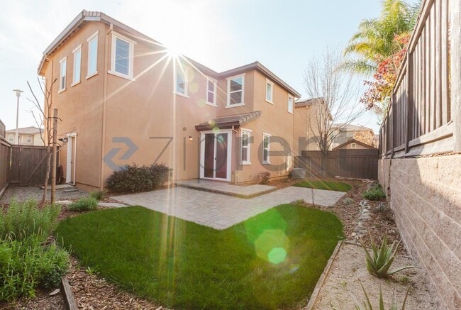 Building Photo - 873 Willow Bridge Dr