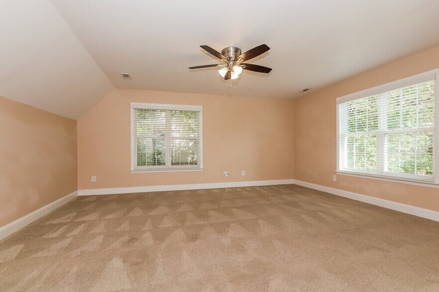 Building Photo - 8000 Poplar Grove Cir