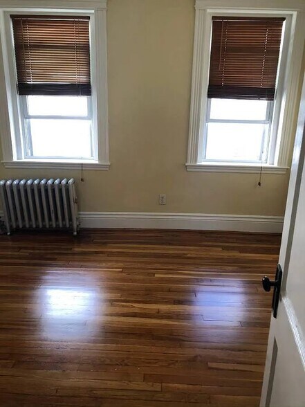 Building Photo - 50 Charlesgate E