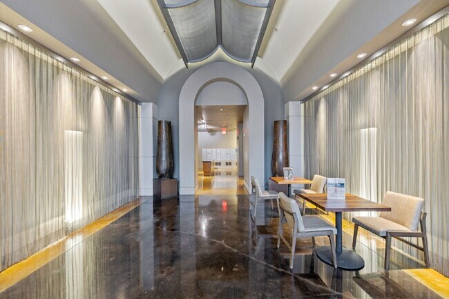 Building Photo - Move-In Ready ICON Condo in The Gulch, Designer Furnished Option, Rare Same-Floor Parking, 2BR wi...