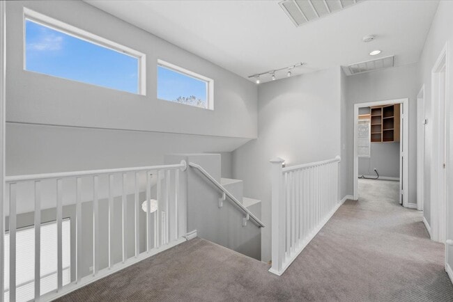 Building Photo - 1201 Palmares Ct