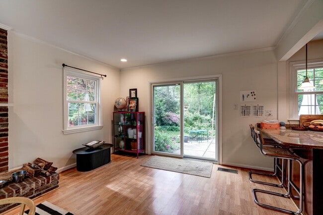 Building Photo - 7525 Cayuga Ave