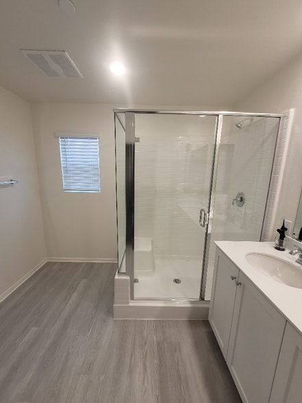 Building Photo - 28410 Pinon Ct