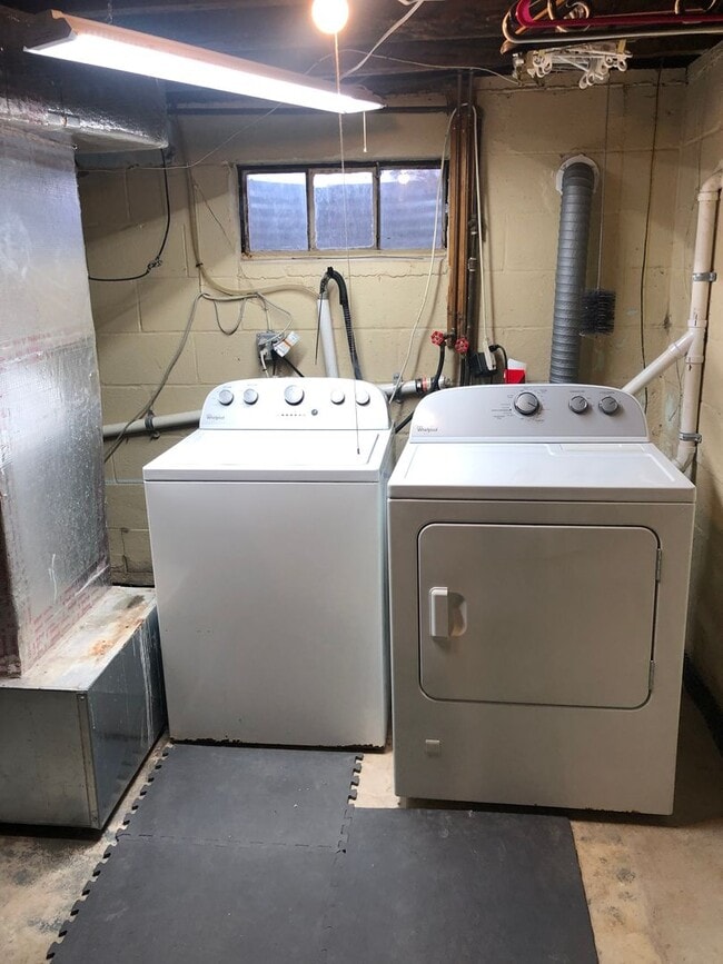 Building Photo - 3-Bedroom House Located in Northeastern School District