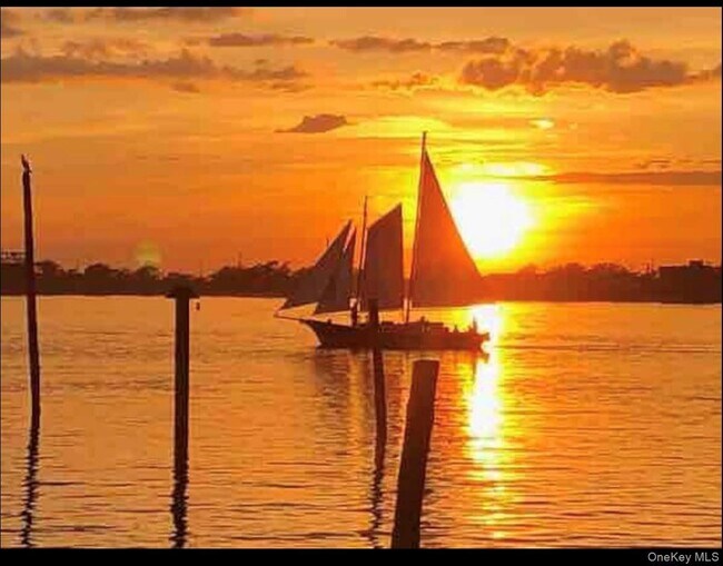 Building Photo - 1-92 Beach 109th St