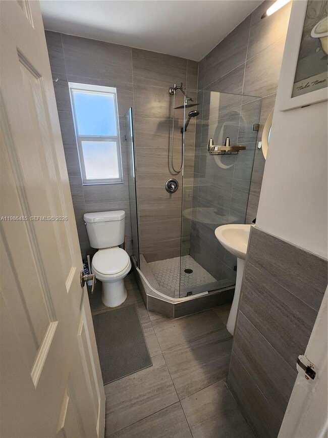 Building Photo - 315 Walnut St