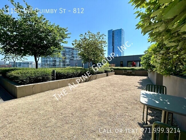 Building Photo - HALF OFF! Vista Condo Available with a View!