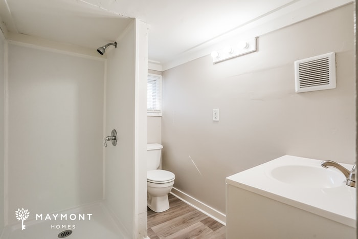 Building Photo - 208 Bagwell St