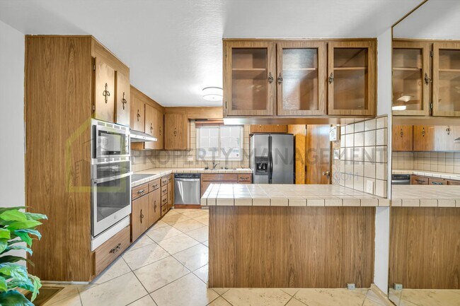 Building Photo - Charming 3-Bed Ranch Home with room for 4t...