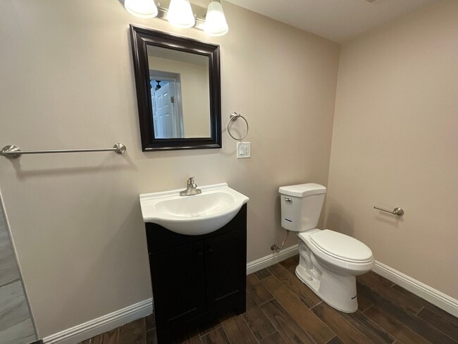 Building Photo - Central Tucson, close to University of Ari...