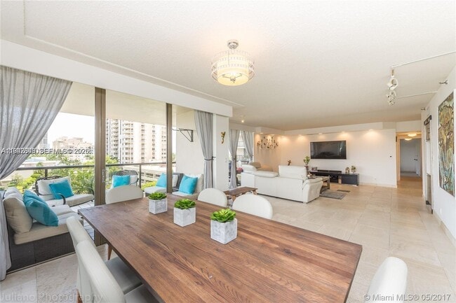 Building Photo - 19667 Turnberry Way