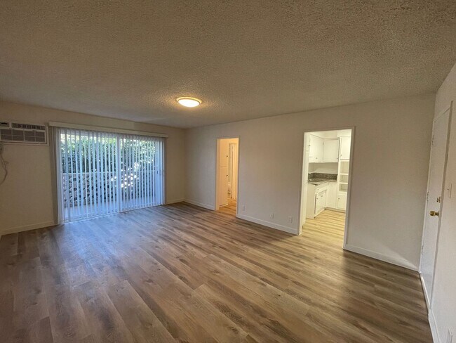 Building Photo - 5433 Sepulveda Blvd