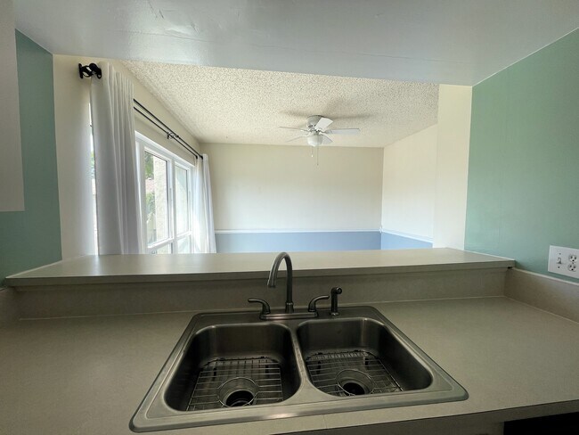 Building Photo - 610 Windrush Bay Dr