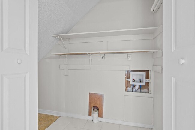 Building Photo - 3506 Parkwood Ave