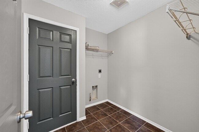 Building Photo - 30303 Mesa Valley Dr