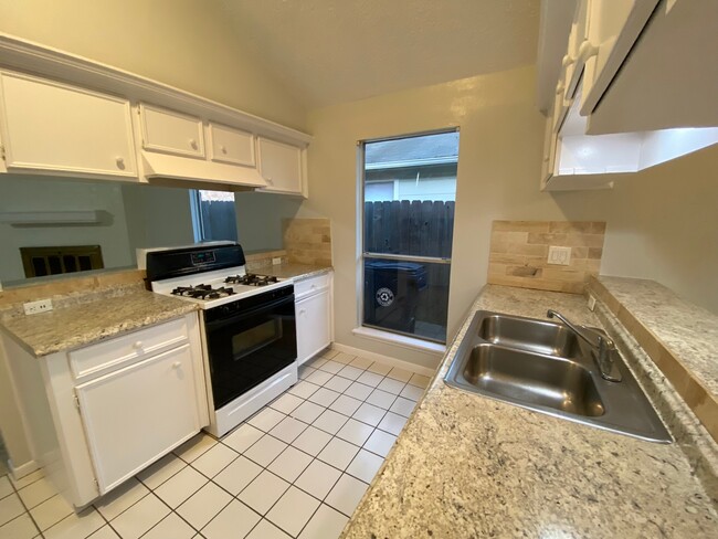 Building Photo - 20074 S Navaho Trail