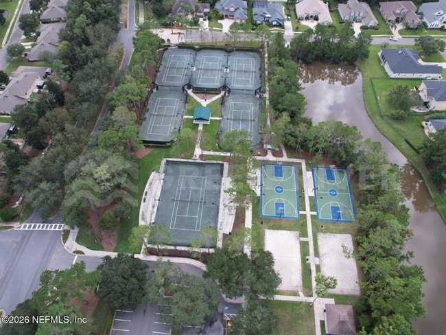 Building Photo - 2522 Willow Creek Dr