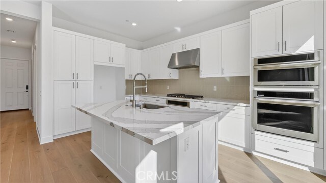 Building Photo - 107 Pansy