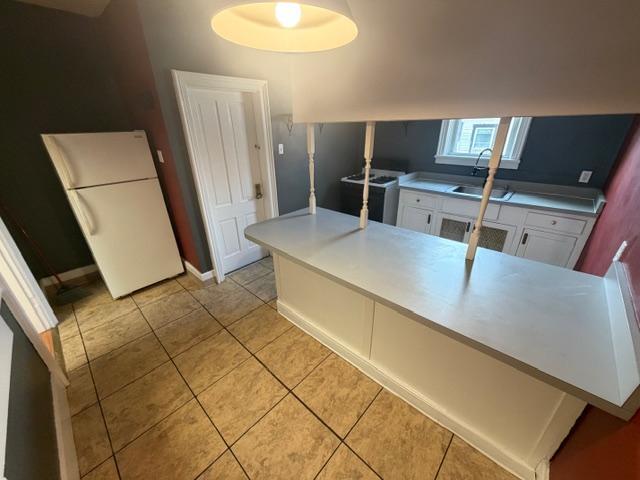 Building Photo - 338 W 10th St