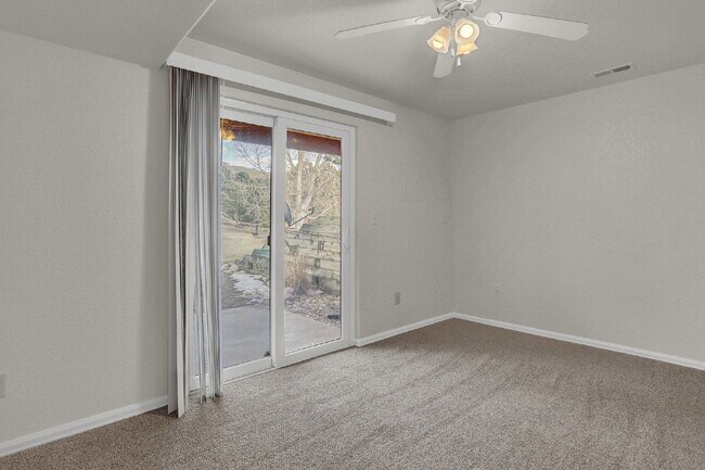 Building Photo - 6925 Yellowpine Dr