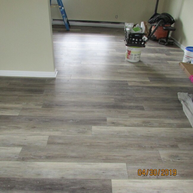 New Flooring! - 700 High Street Ext