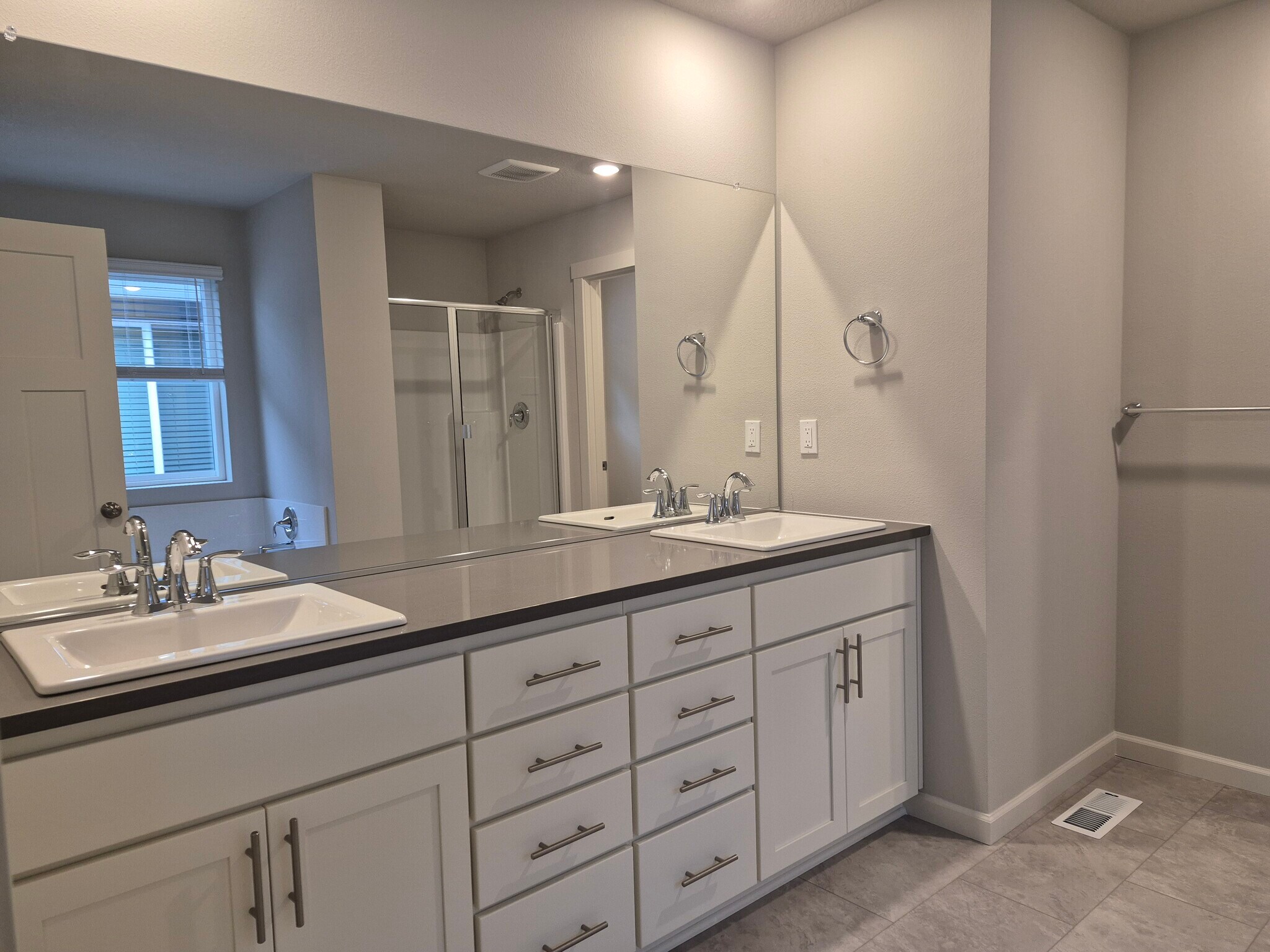 Primary Double Vanity - 31741 NW Blake Terr