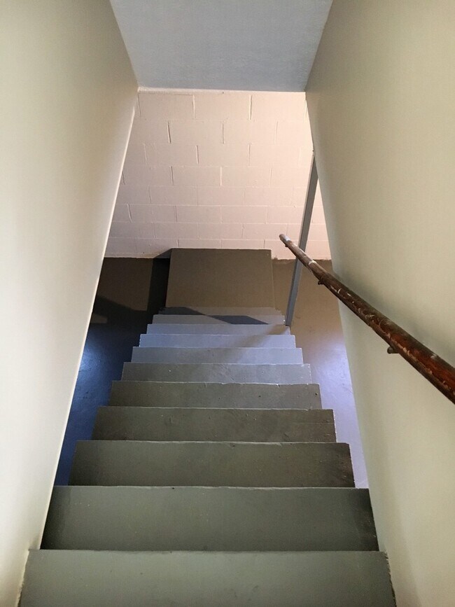 Building Photo - 3201-3205 Norwood St