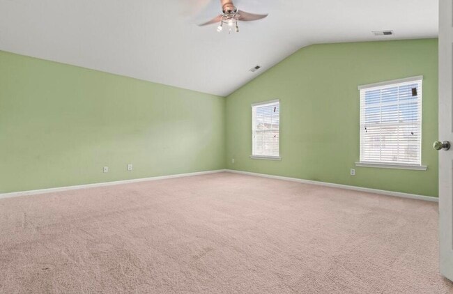 Building Photo - 1825 Polaris Dr