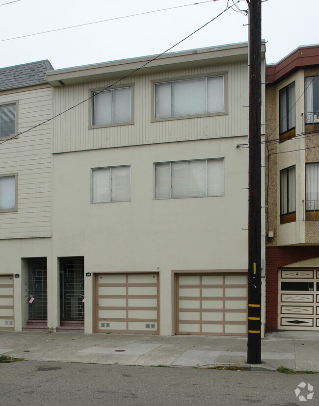 Building Photo - 365 24th Avenue