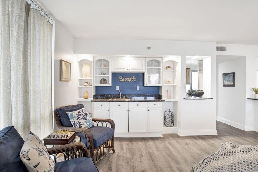 Building Photo - 13753 Perdido Key Dr