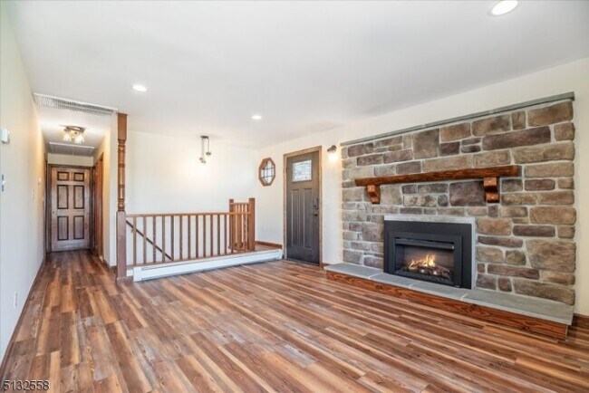 Building Photo - 9 Log Cabin Terrace