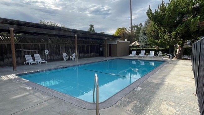 Building Photo - 1919 Ygnacio Valley Rd