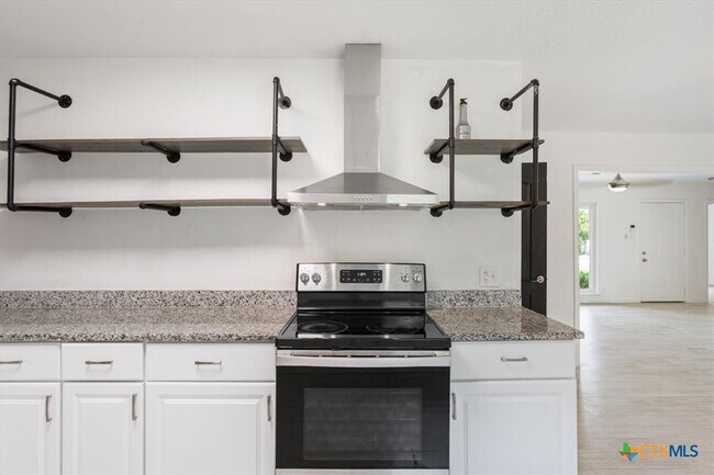 Building Photo - 1304 Metropolitan Dr