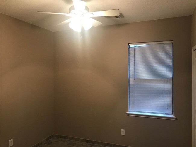 Building Photo - 164 S Holly Laurel Cir