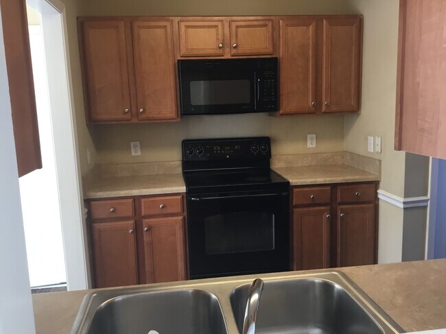 Building Photo - 378 Walden Ridge Ct