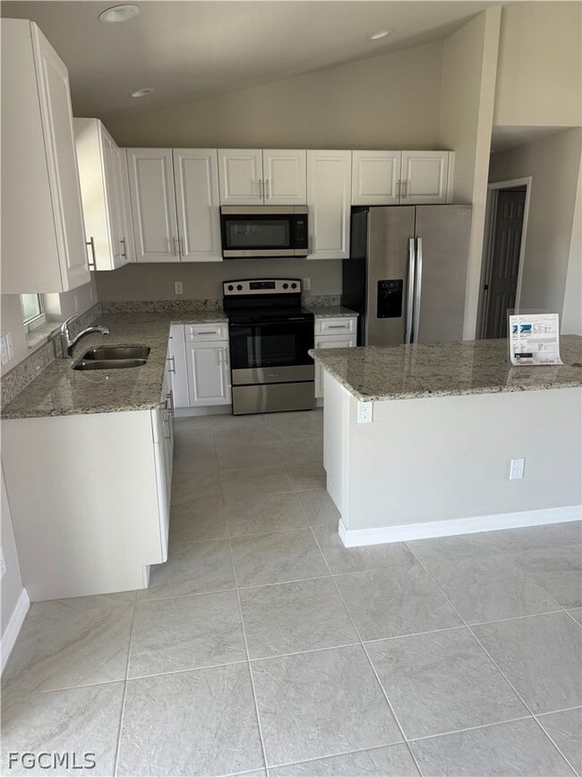 Building Photo - 4334 SW 9th Pl