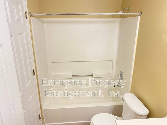 Building Photo - 7162 Charlton Way