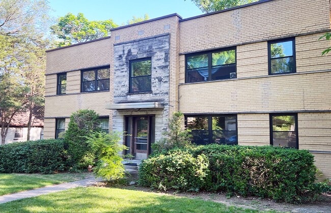 Building Photo - 458 Wood Ave