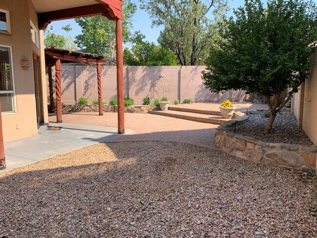 Building Photo - 12609 Sandia Ridge Pl NE