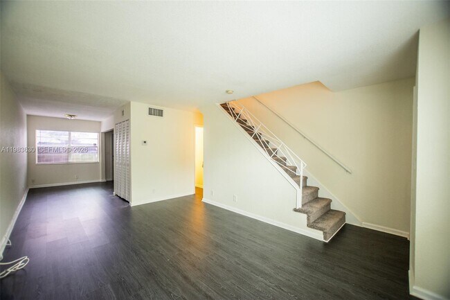 Building Photo - 4803 NW 9th Dr