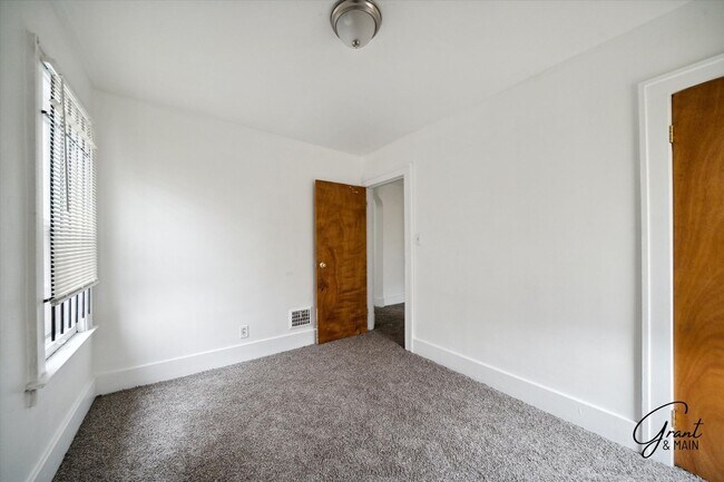 Building Photo - 14920 Washburn St