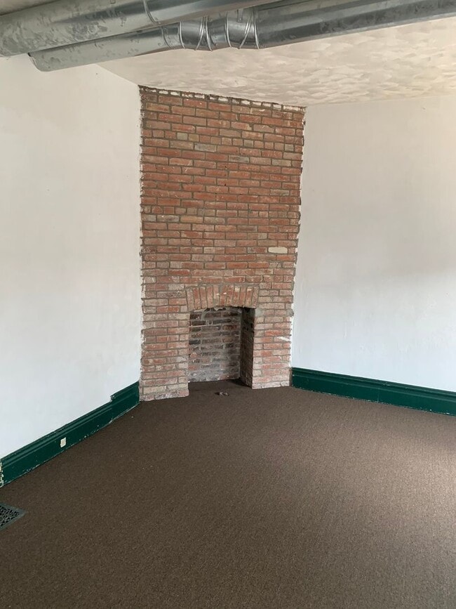Building Photo - 21 Welsford St