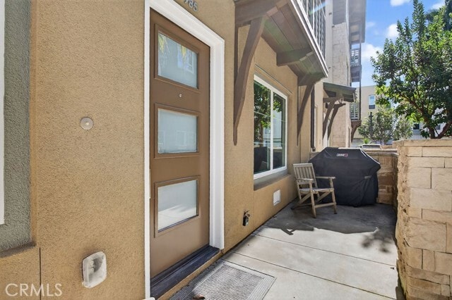 Building Photo - 985 Doheny Way