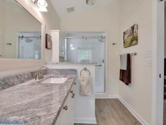 Building Photo - 9405 Windam Way