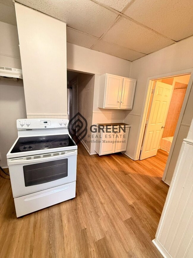 Building Photo - 464 S Harrison Ave